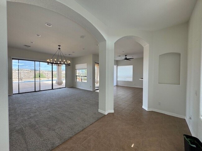 Foto del edificio - 3 BR on the GOLF COURSE with POOL-Laughlin Ranch with views