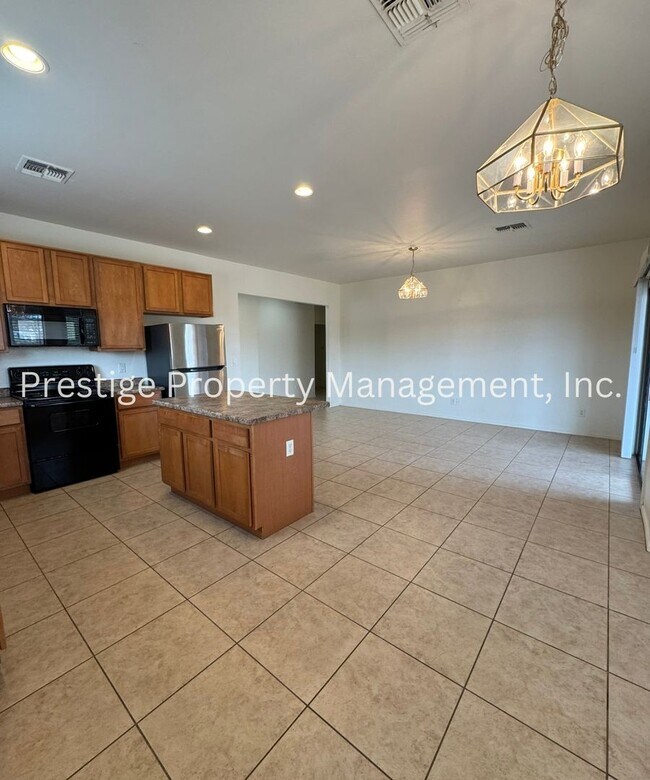 Foto del edificio - Beautiful Must see Spacious 4/2 Home on the SouthWest Side!!