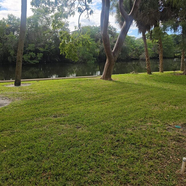 Foto del edificio - 2136 NW 4th St