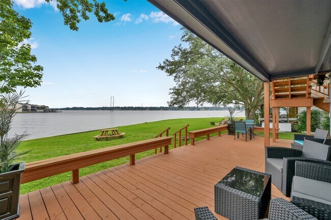 Foto del edificio - 124 April Point Dr N