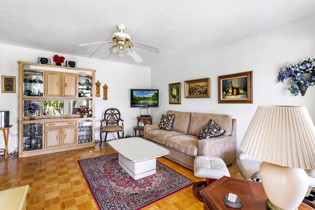 Foto del edificio - 4056 Lake Osborne Dr