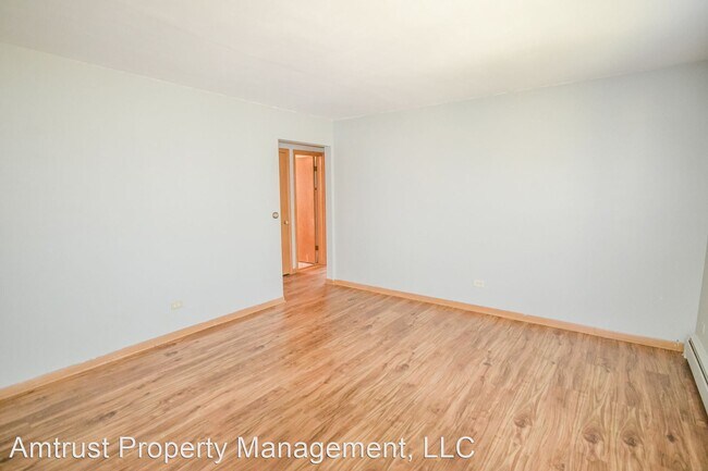 Building Photo - 2 br, 1 bath House - 5401 N Newcastle Ave ...