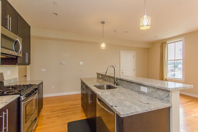 Foto del edificio - 65 Willow Ct