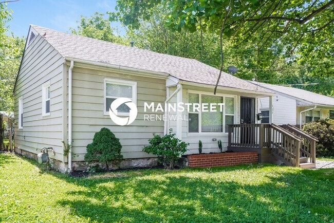 Photo - 4 Bedroom Pet-Friendly Home in Louisville, KY with Main Street Renewal