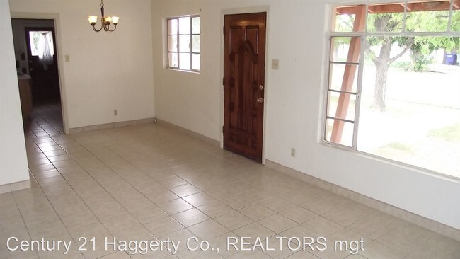 Building Photo - 4919 Guadalupe Dr