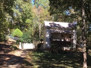 Building Photo - 1856 W Elmwood Dr