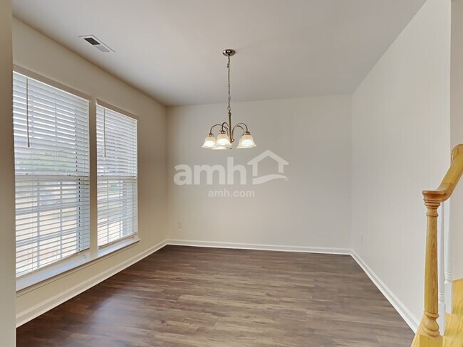 Foto del edificio - 9927 Spring Park Dr