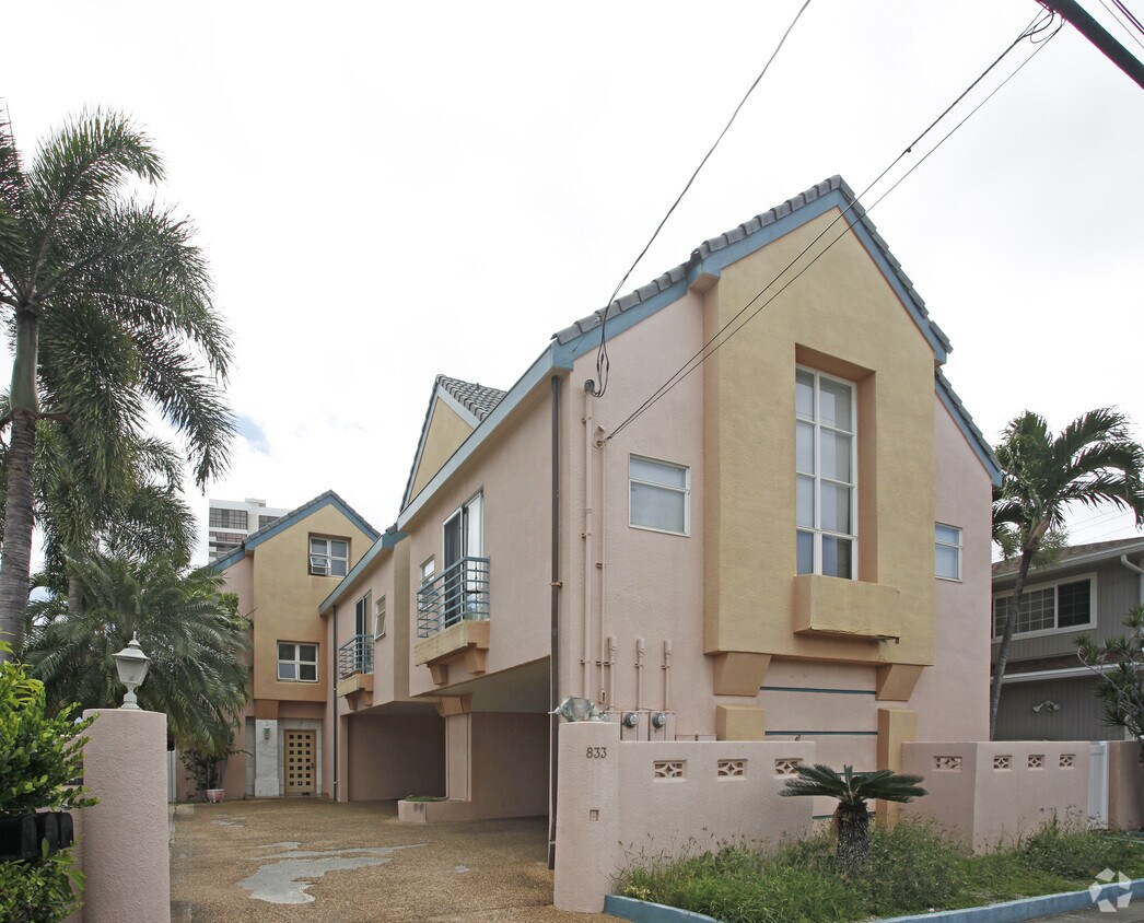 Primary Photo - 833 Wiliwili St