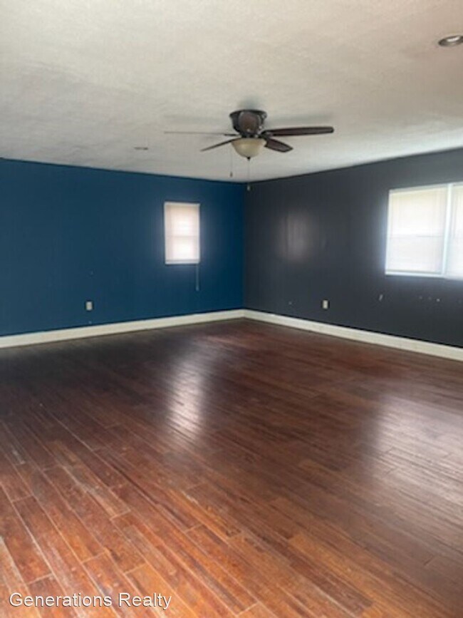 Foto del edificio - 3 br, 1 bath House - 1040 Jamaica Drive