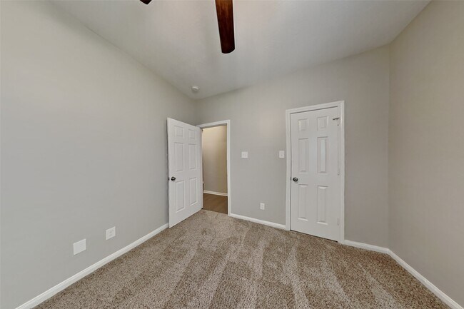 Foto del edificio - 12722 Crater Lake Ct
