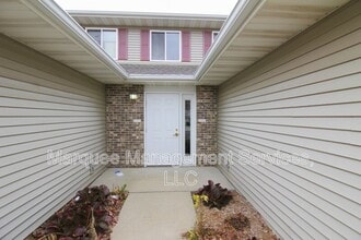 Building Photo - 113 W Windsor Ave