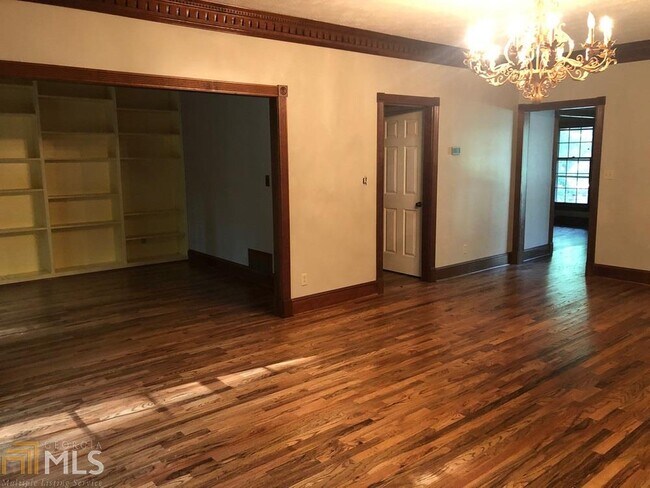 Foto del edificio - 2119 Harbour Oaks Dr SW