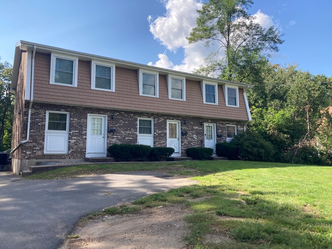 115 S Washington St Unit 115, Plainville, CT 06062 Apartments in