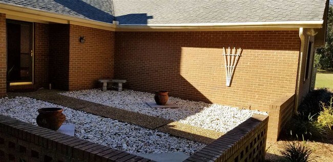 Foto del edificio - 7007 Alhambra Dr