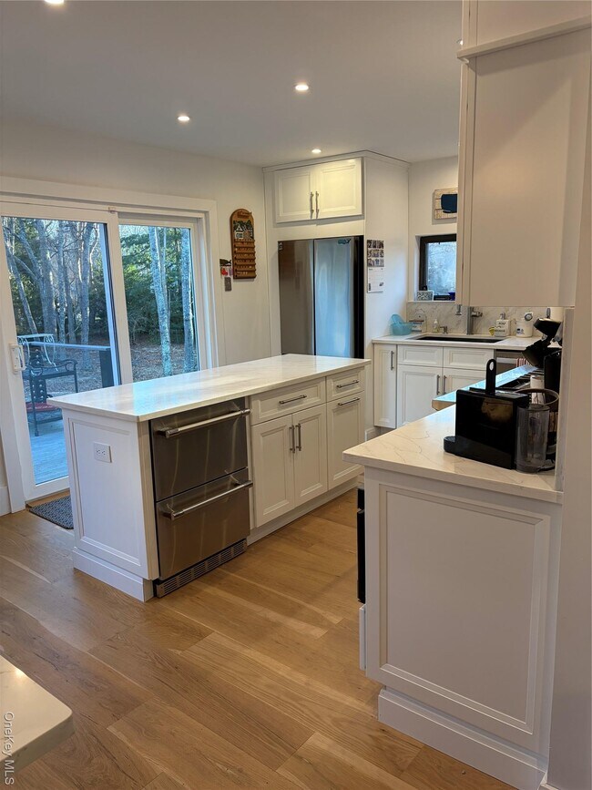 Foto del edificio - 40 Bonac Woods Ln