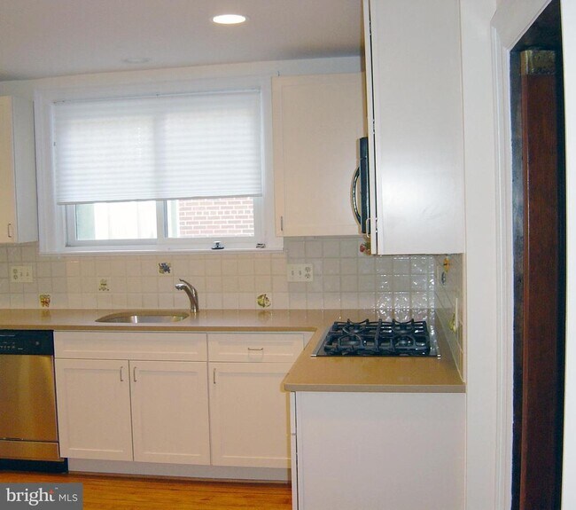 Foto del edificio - 4602 De Russey Pkwy