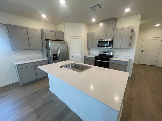 Building Photo - Brand New DR Horton Home!