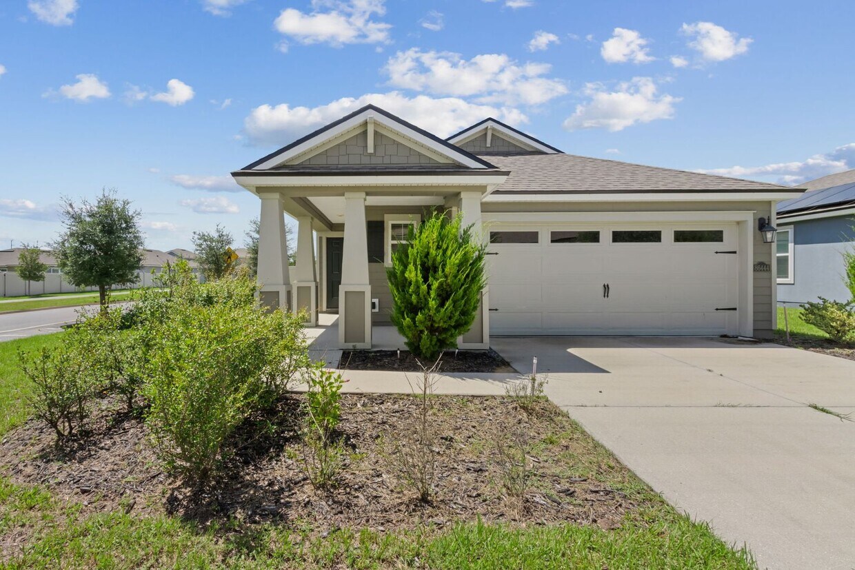 Foto principal - Charming 3-Bedroom Home in Nassau Crossing...