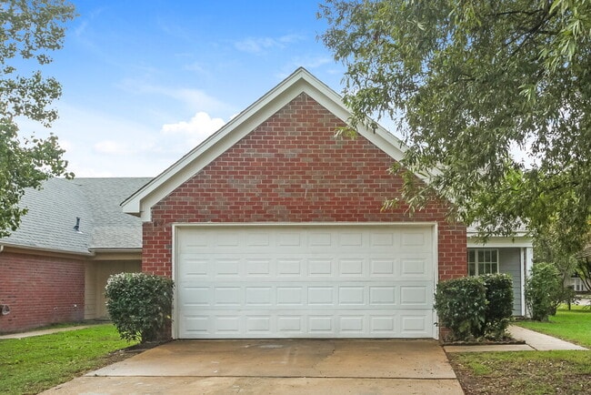 Building Photo - 923 Remington Cove