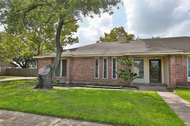 Building Photo - 3215 Silverside Dr