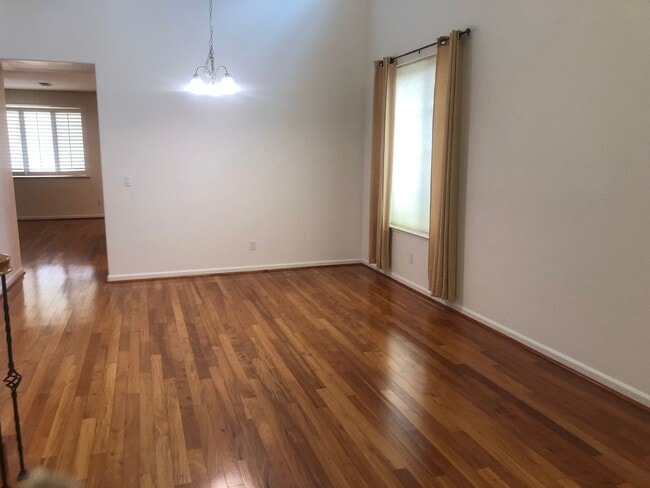 Foto del edificio - 2306 Campbell Cir