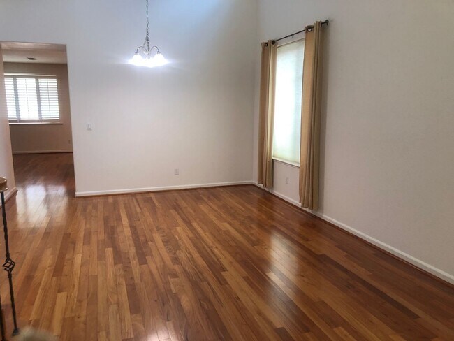 Foto del edificio - 2306 Campbell Circle, Fairfield