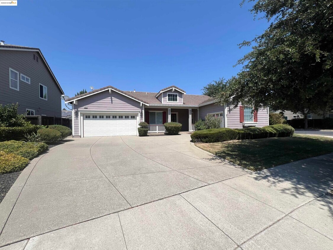 Foto principal - 613 Kenwood Dr