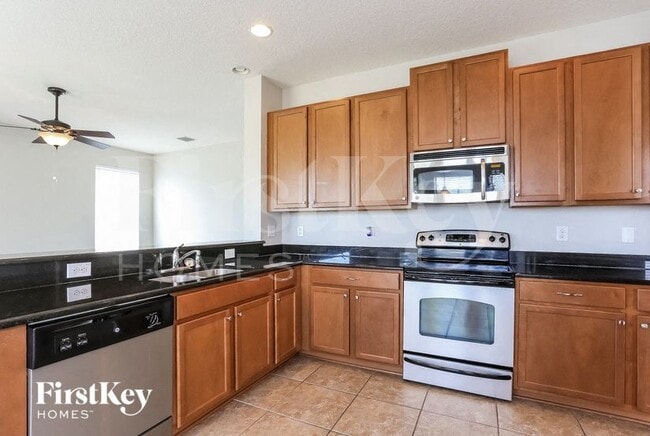 Foto del edificio - 7556 Forest Mere Dr