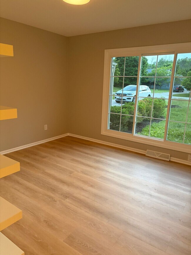 Foto del edificio - 11910 N Forest Dr
