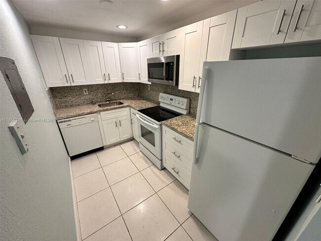 Building Photo - 17530 NW 68th Ave