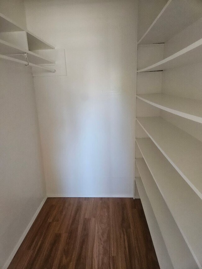 Foto del edificio - 612 Bernardo Ave