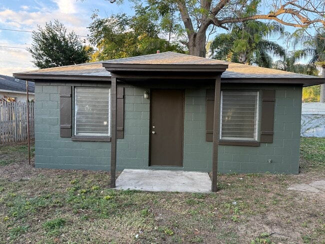 Building Photo - 69 E Seminole Ave