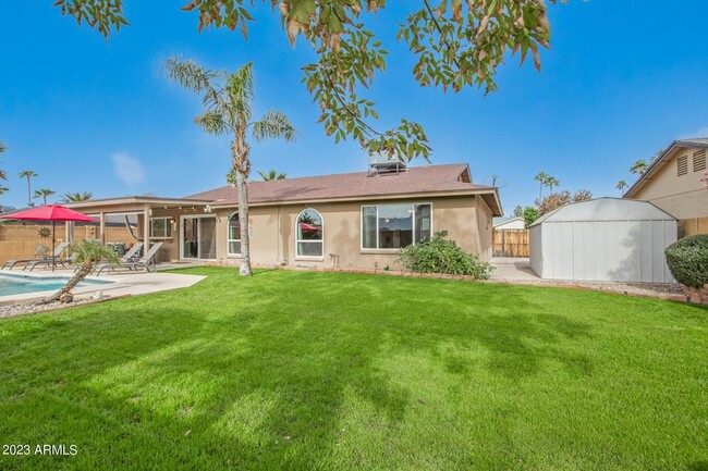 Building Photo - 5809 E Gelding Dr