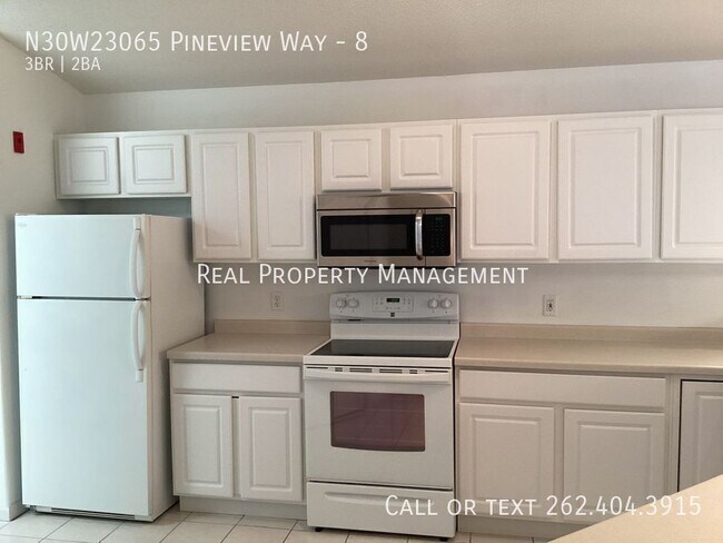 Foto del edificio - N30W23065 Pineview Way