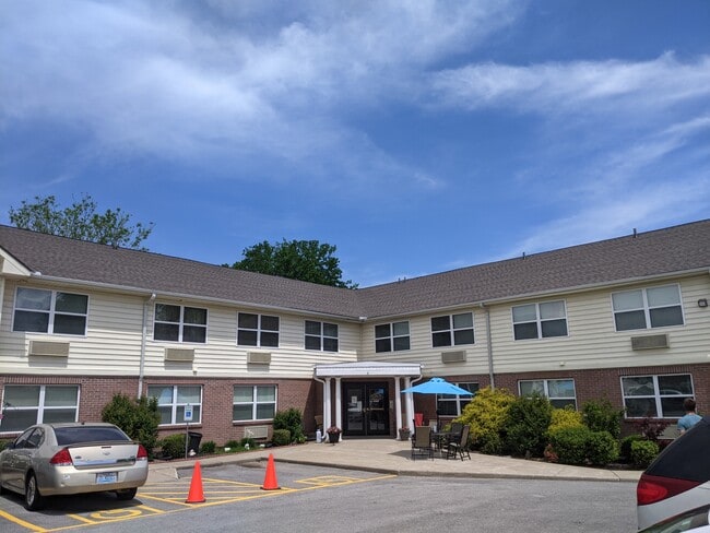 PXL_20210506_185507807 - Franklin Place Apartments