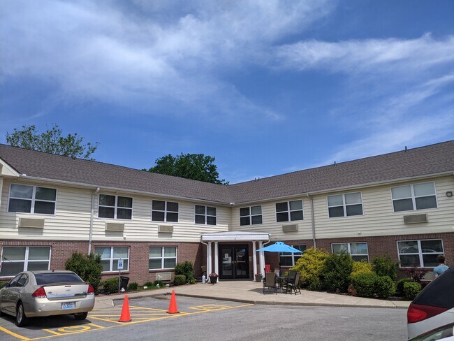 PXL_20210506_185507807 - Senior Community-Franklin Place Apartments