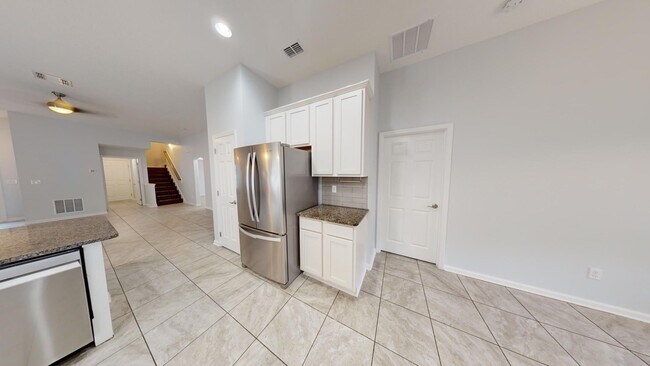 Building Photo - Fabulous 4 bedroom, 3 bath house