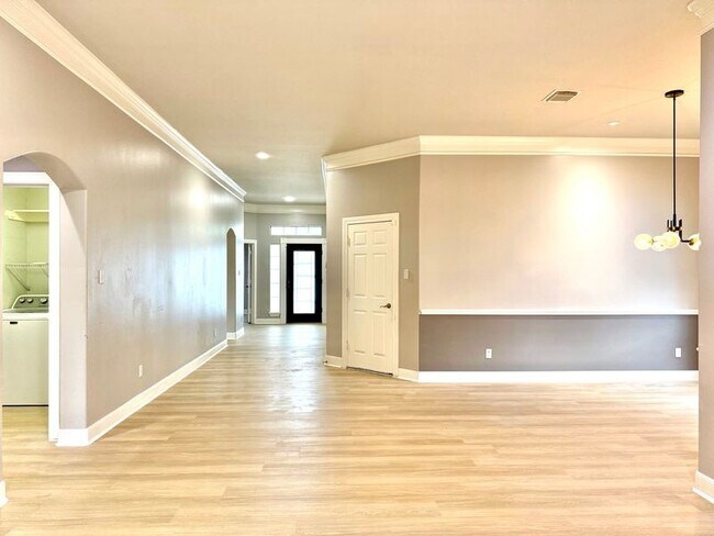 Foto del edificio - 12747 Silver Rod Ln