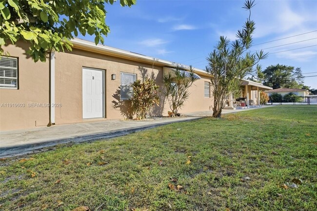 Building Photo - 2445 SW 18th St