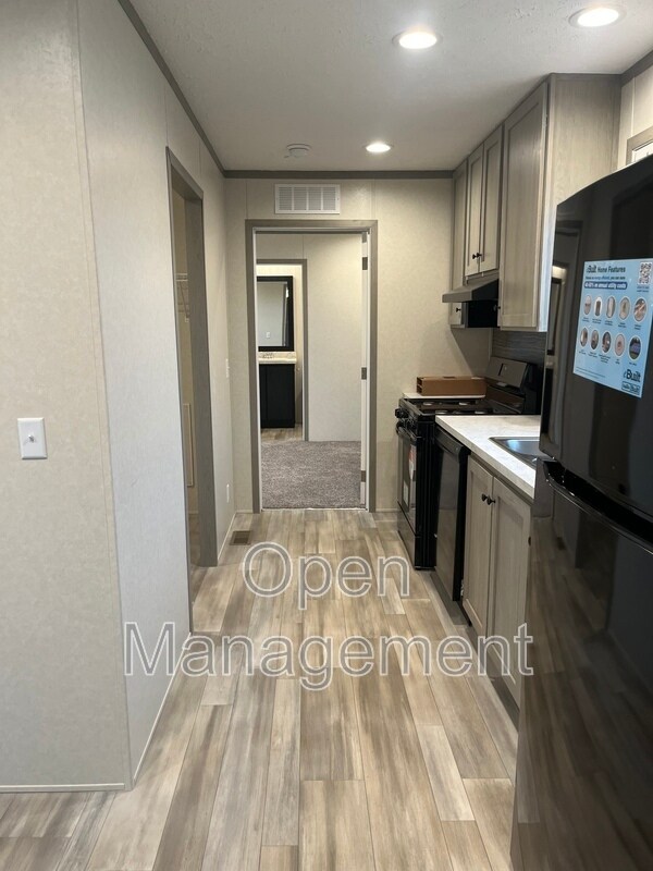 Foto del edificio - 4015 Tower Ave