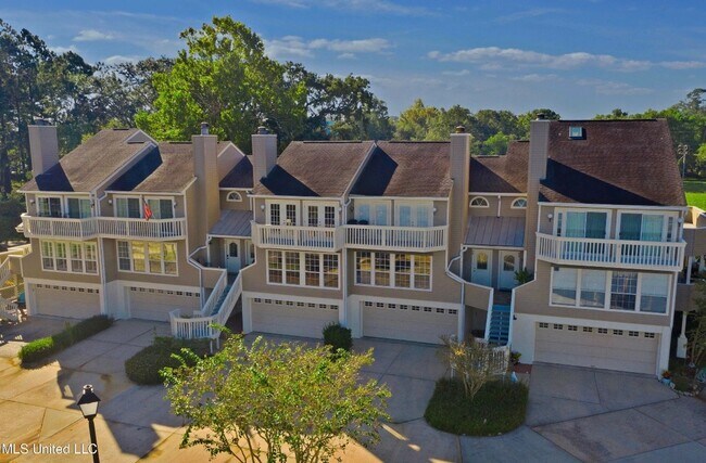 Foto del edificio - Oak Cove Condo