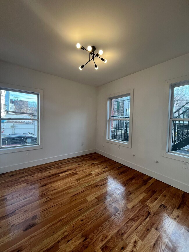 Foto del edificio - 237 Clinton Ave