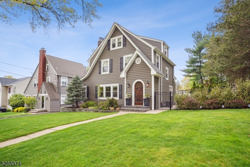 Foto principal - 44 Linden Ave