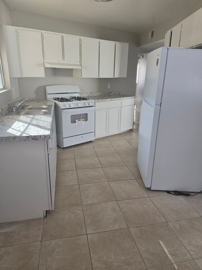 Foto del edificio - Beautiful 3bedroom/1 bath Home For Rent