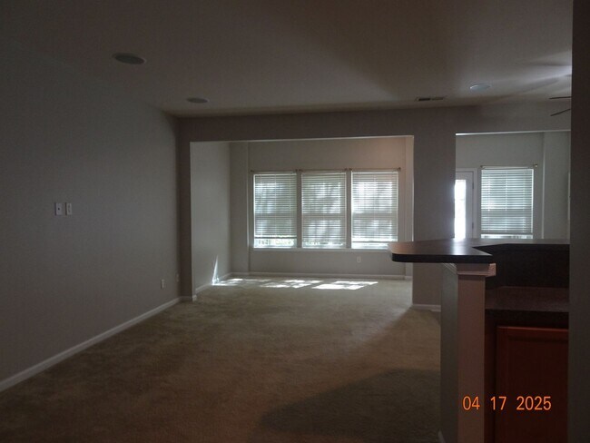 Foto del edificio - 3 Bedroom 2.5 Bath Townhome in Liberty Cro...