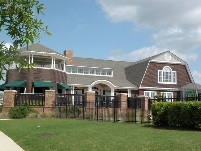 Building Photo - Summit #1012 - End Unit! - PRELEASING FOR AUGUST 2026!