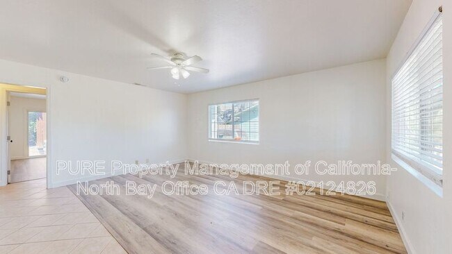 Foto del edificio - 1449 Corby Ave
