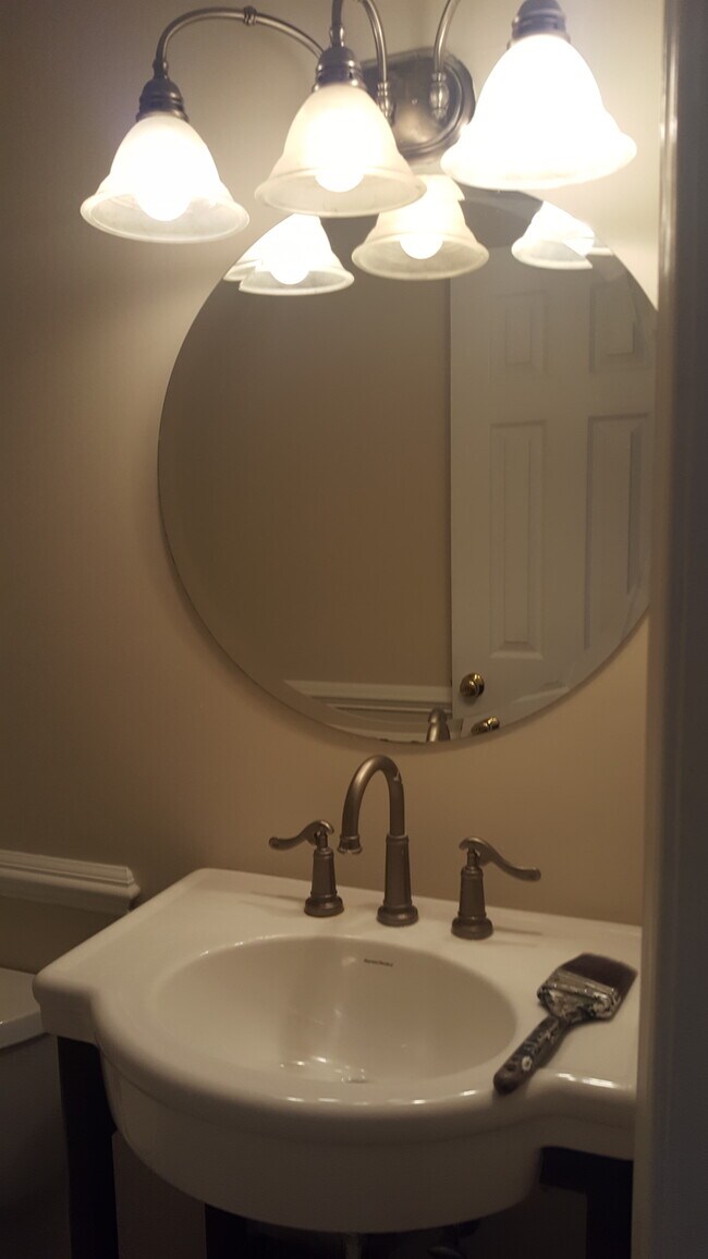 Building Photo - 3104 Mollifield Ln