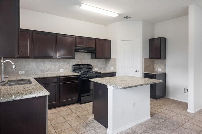 Building Photo - 10205 Gertrudis Lp