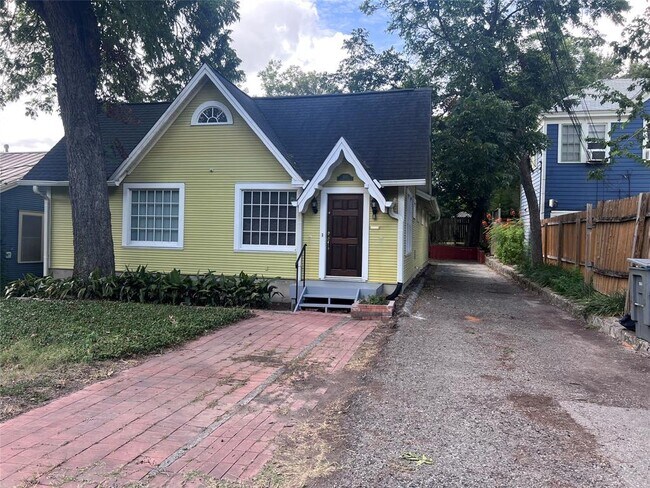Foto del edificio - 507 Harris Ave